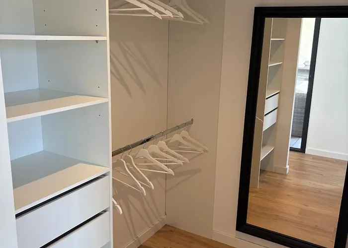 - Piscine & Jacuzzi Villa Flavin