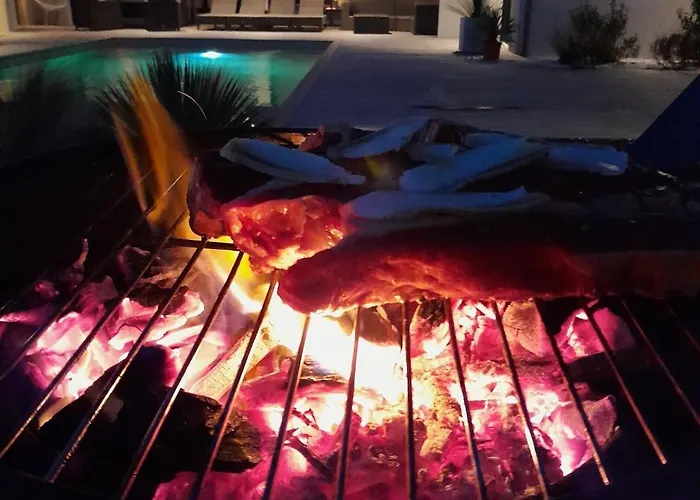 Villa - Piscine & Jacuzzi Flavin